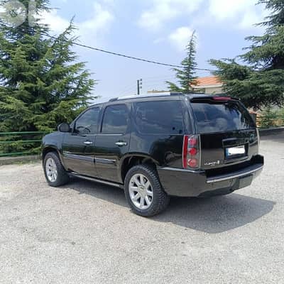Direct from the owner, company source, special GMC Yukon Denali 2008