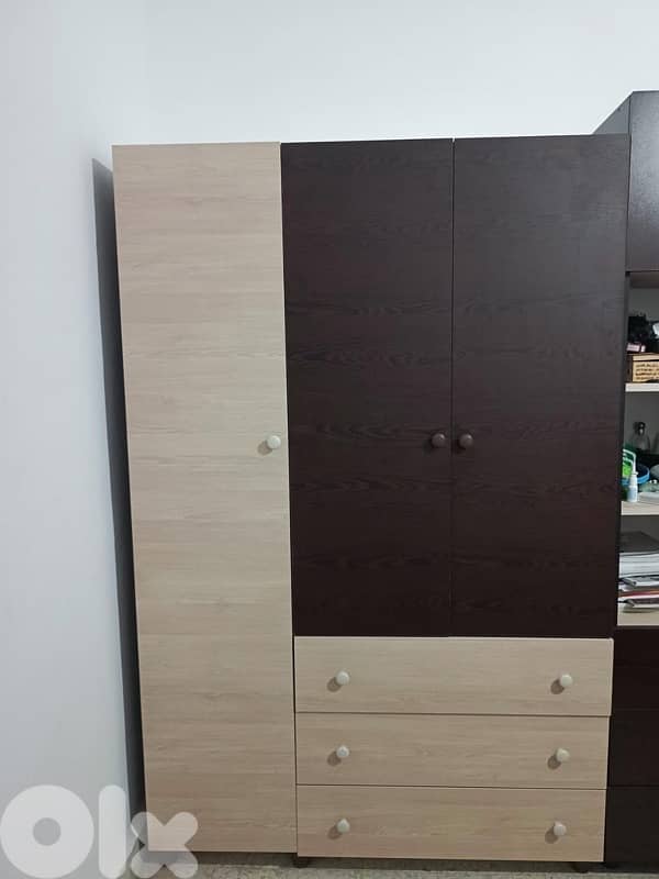 خزانة 3 درف متوفرة بجميع الالوان والمقاسات 0