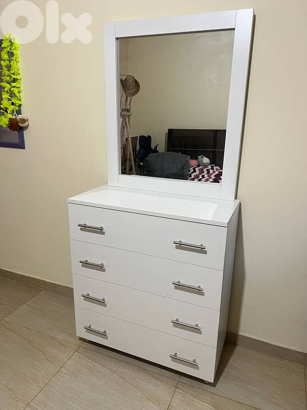 شفنيرا مع مرأي متوفرة بجميع الالوان والمقاسات من المعمل 0