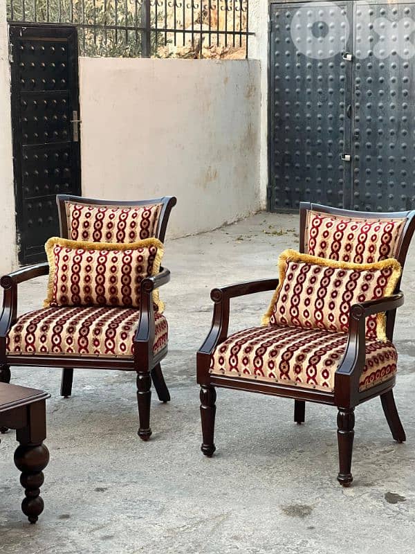 طقم كنبايات حفر خشب زان مع طاولة 2