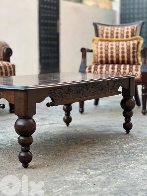 طقم كنبايات حفر خشب زان مع طاولة 3