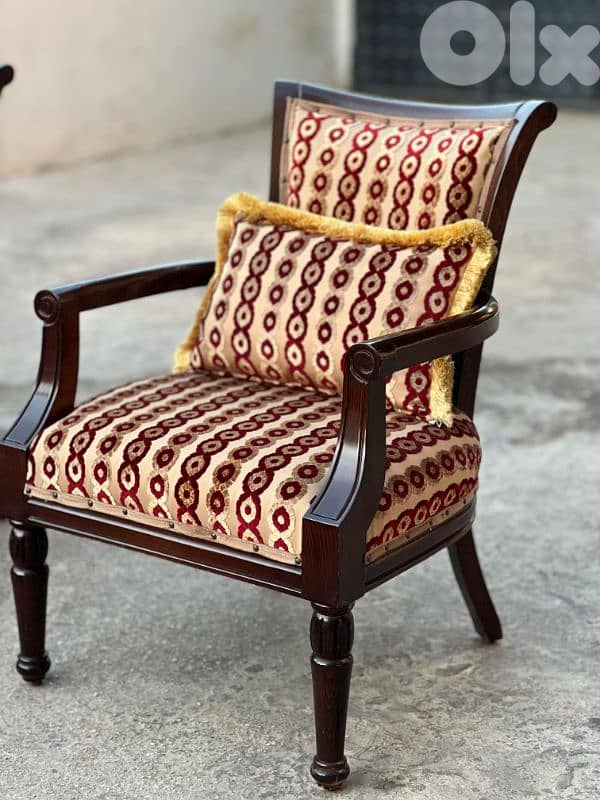 طقم كنبايات حفر خشب زان مع طاولة 7