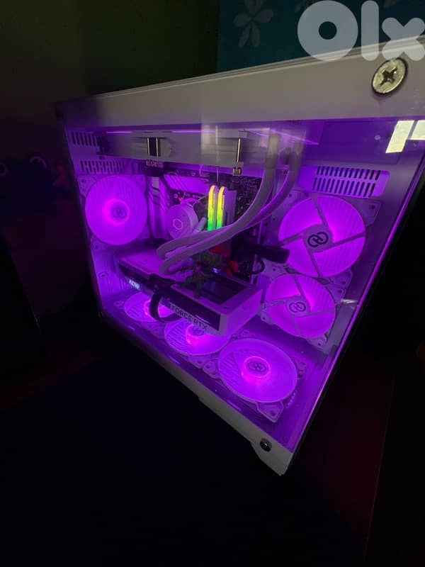 white pc 1