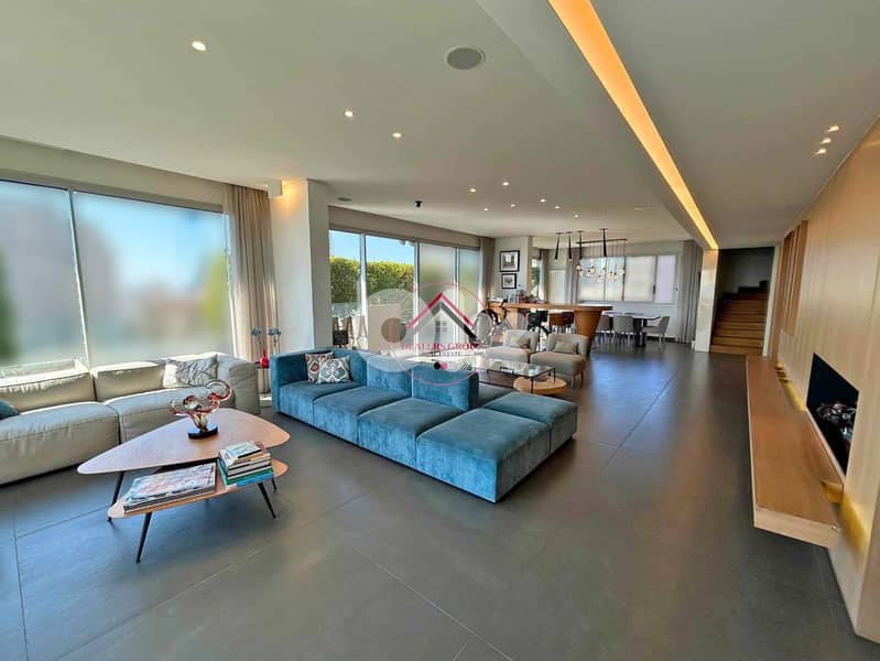 Private Pool & Terrace! Modern Deluxe Penthouse for sale in Achrafieh 0