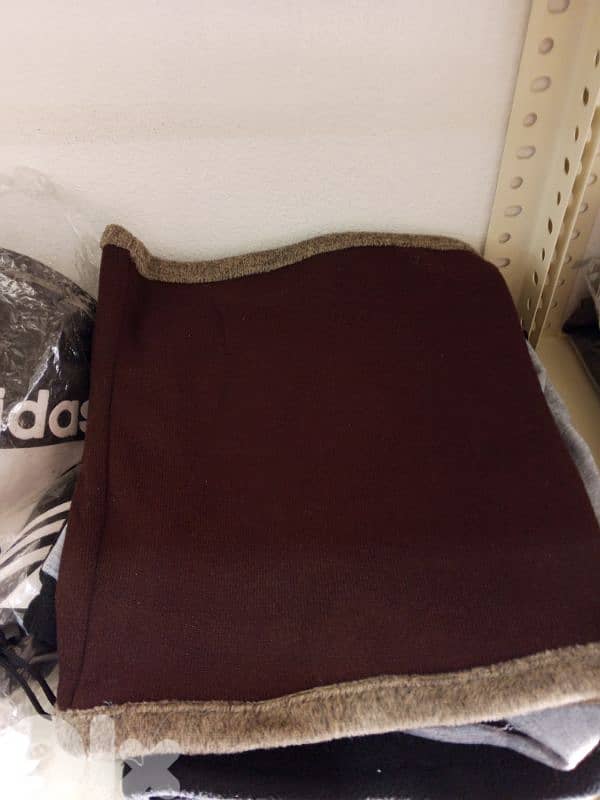 طاقيات شتوية شبابي روعة ولادي بعدة ألوان اسود بني احمر ورمادي 1