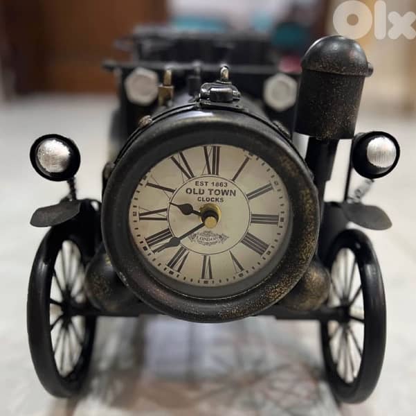 ساعة سيارة قديمة حديد 0