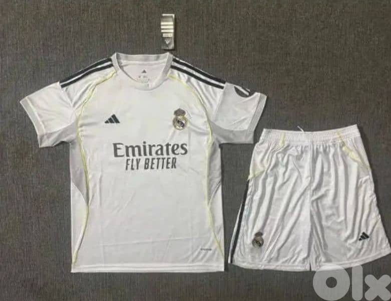 football and kids shoes original ثياب فوتبول 0