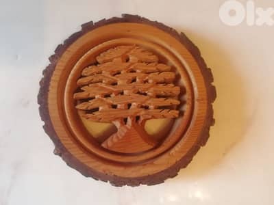 Hand carved cedar on tree wood 18cm