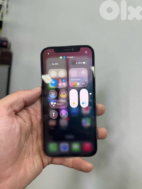 12 pro bado jemrok mghayrlo battery 1