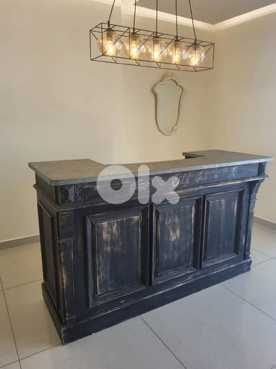 Antique Bar
