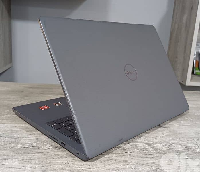 TOUCH DELL RYZEN 5 - 2 GB VGA - 16 RAM - 512 GB NVME - 15.6" SCREEN 3