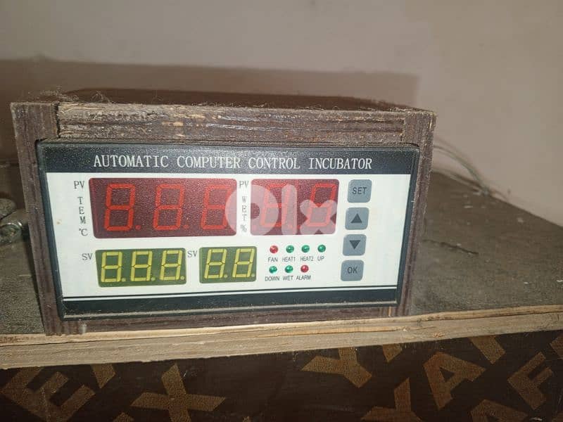 فقاسة اوتوماتيك ٢٨٨ بيضة 0