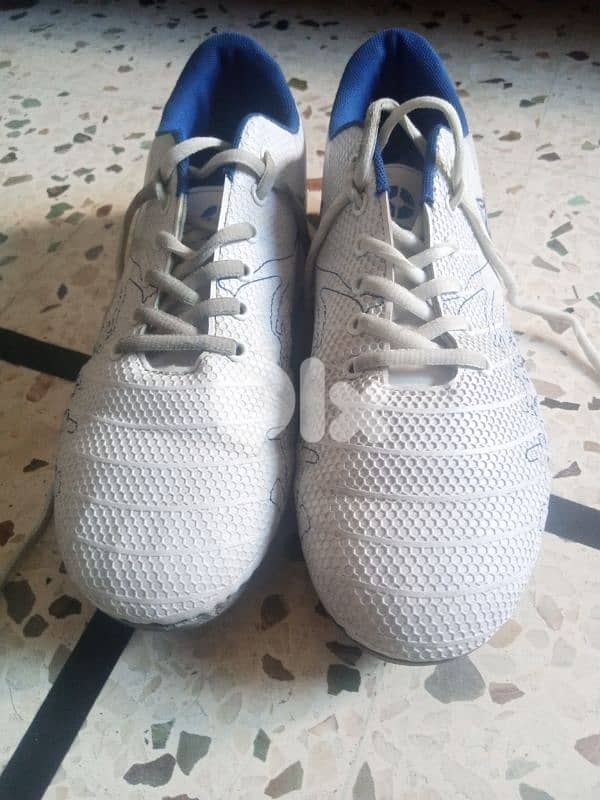 football shoes size 43 1