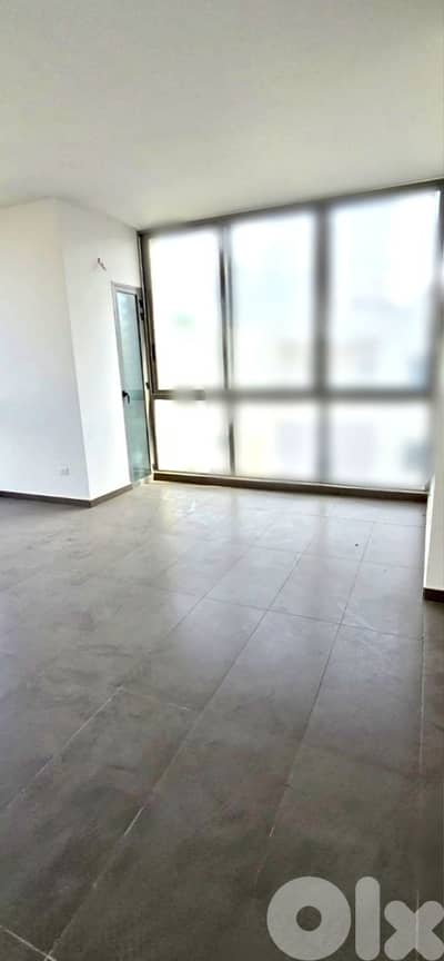 Ain Remmaneh/Office Brand New for Rent 650$- عين الرمانة/ مكتب للايجار