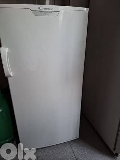 Candy Freezer almost new بحالة ممتازة  فريزر ثلاجة