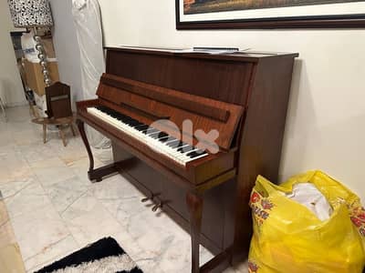 piano in very good condition
