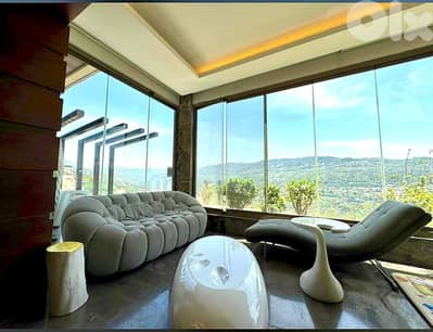 Baabdat/ Elegant Apartment For Sale A Rare Gem –بعبدات شقة أنيقة للبيع