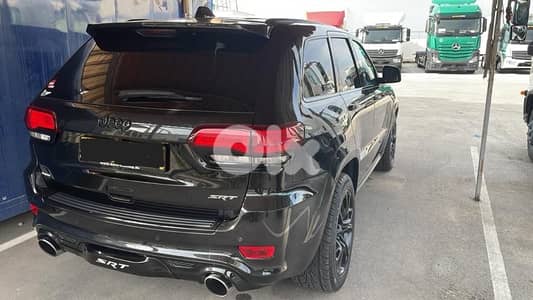 Jeep SRT8 2016