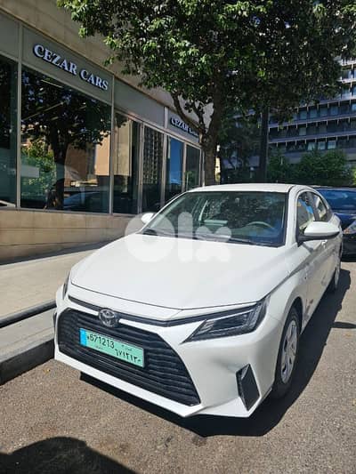 rent Toyota yaris 2025