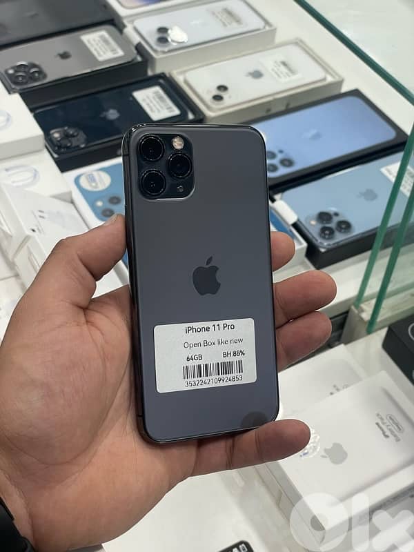 iphone  11pro 64 GB like a new battery 88% waterproof 0