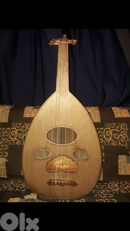 عود صناعة زرياب صوت رخيم قوي رنان خشب ورد  وسيدر:TEL: 03447626 10