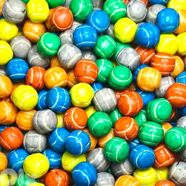 FOOTBALL BUBBLE GUM 25mm (Box of 1000) - For Vending Machines 0