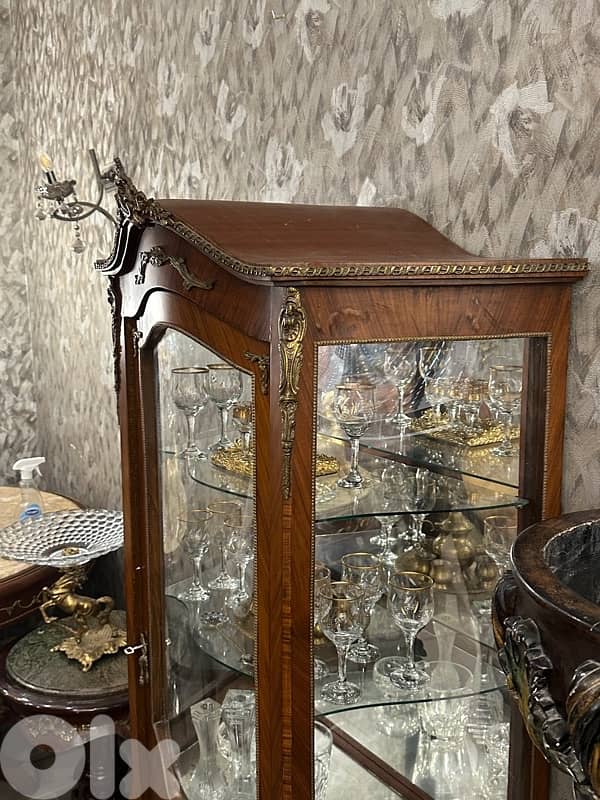 فيترين انتيك 2