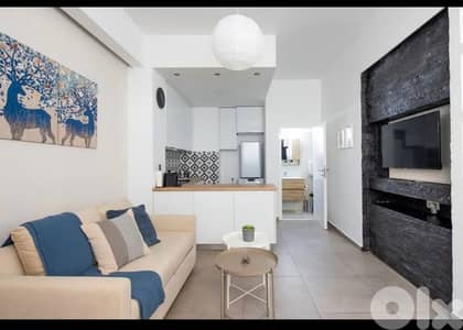 7 to 9 % ROI Studio in Athens 10 mn walk to Acropolis + Airbnb License