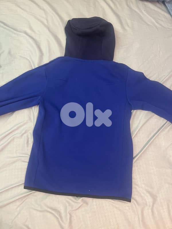 slightly used nike tech 3