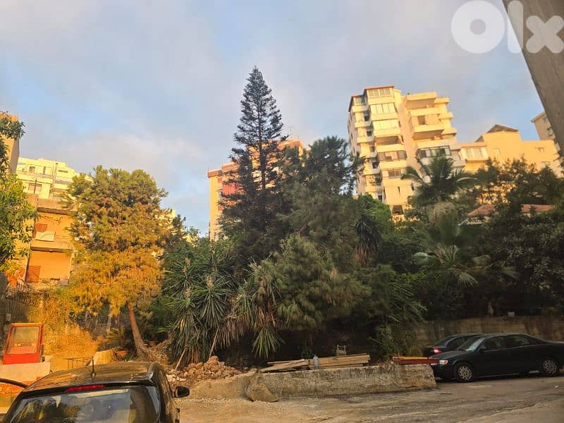 land for sale in haret sakher أرض للبيع في حارة صخر 0