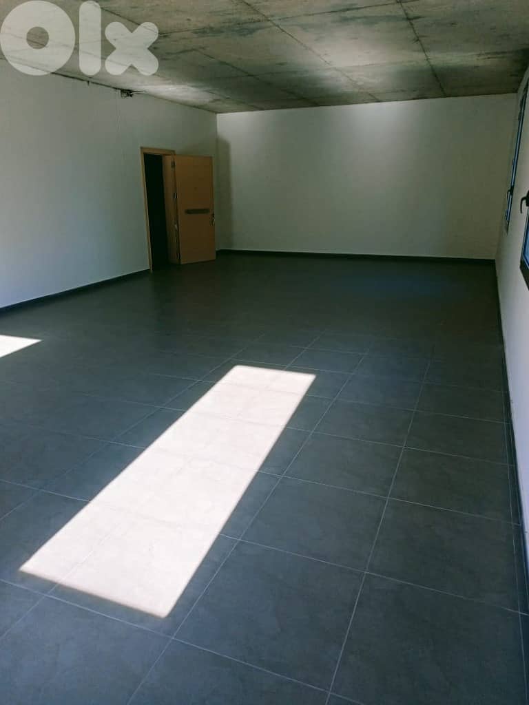 مكتب للايجار في أدونيس Office for rent in Adonis 0