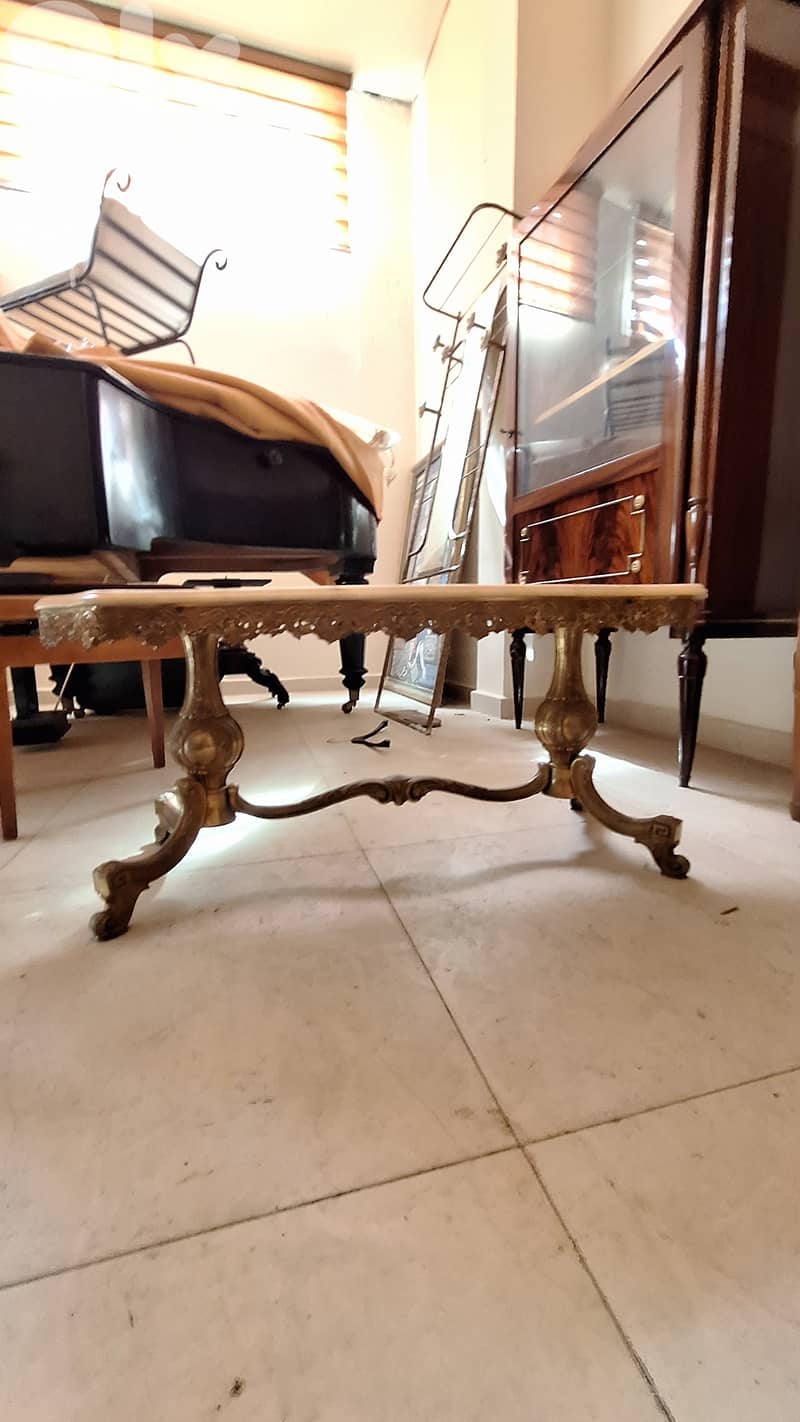 Salon table or coffee table طاولة صالون 2
