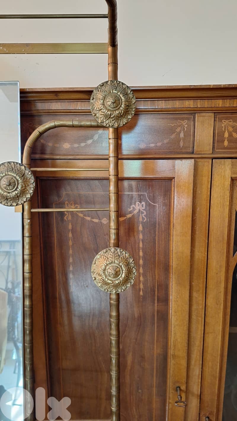 Mirror مراية انتيك 1