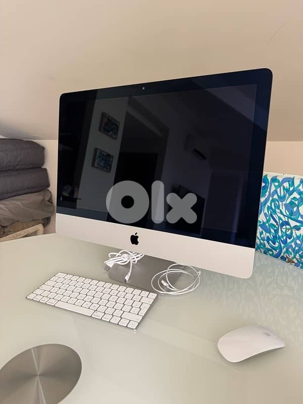 Apple iMac 21.5” Retina 4K – Intel Core i5, 8GB RAM, 1TB HDD 1