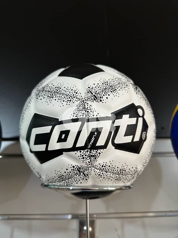 Conti football 0