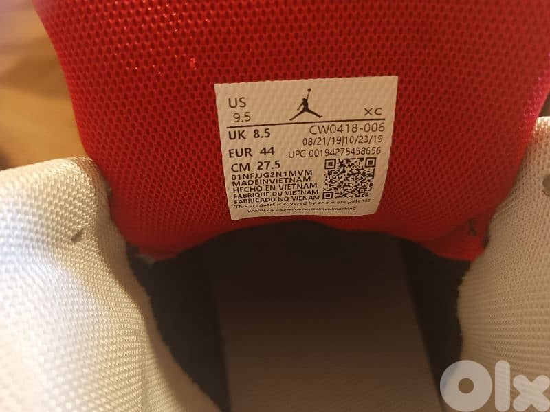 Air Jordan 4 Retro (Bred) 2