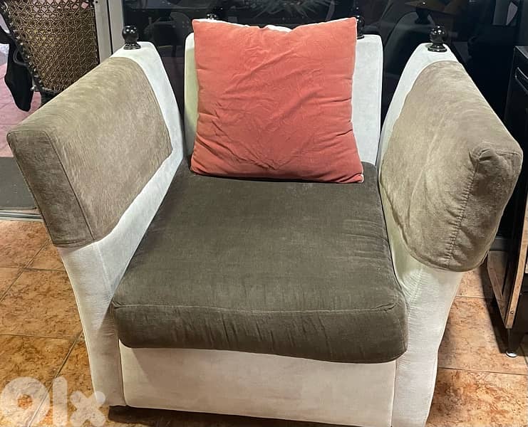 living room 3 pieces sofas 1