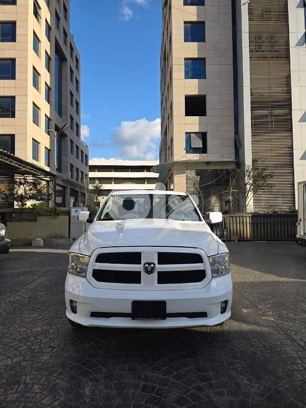 Dodge Ram 2015 V8 4x4 5.7 Hemi 395 HP 0