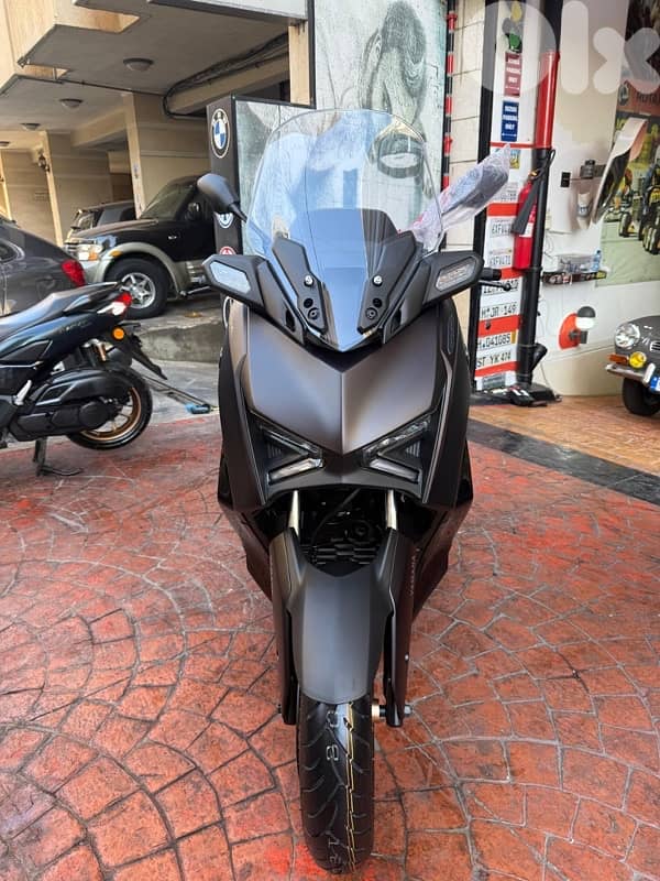 yamaha Xmax Techmax special Edition 2025 3