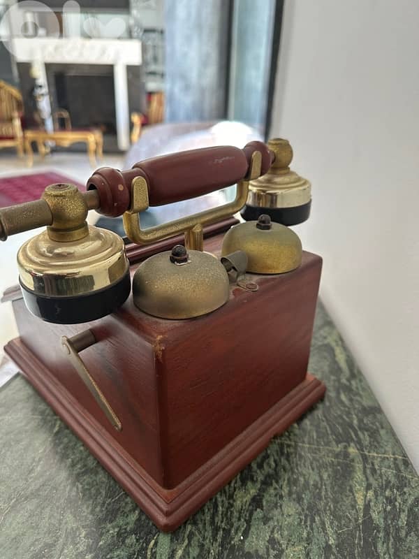 telephone 1