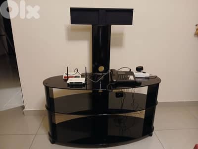 طاولة تلفزيون