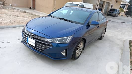 Wonderful Elantra 2022-Large Screen-سعر مغر جدا