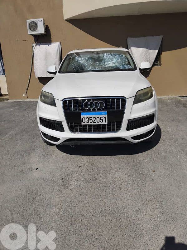 Audi Q7 2010 0