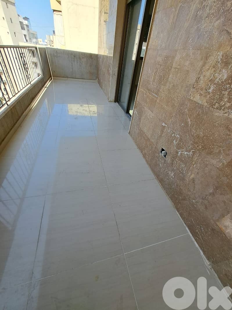 3 bedrooms apatment in adonis for sale 0