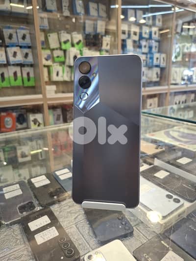 Used pova 4 gray 8/128 gb