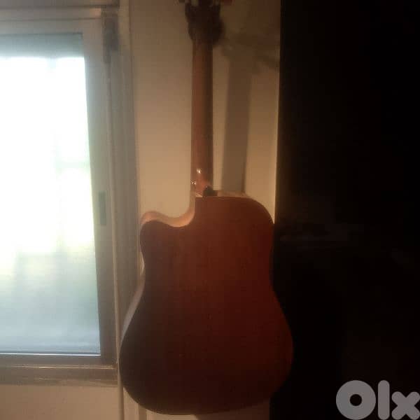 guitar acoustic 3