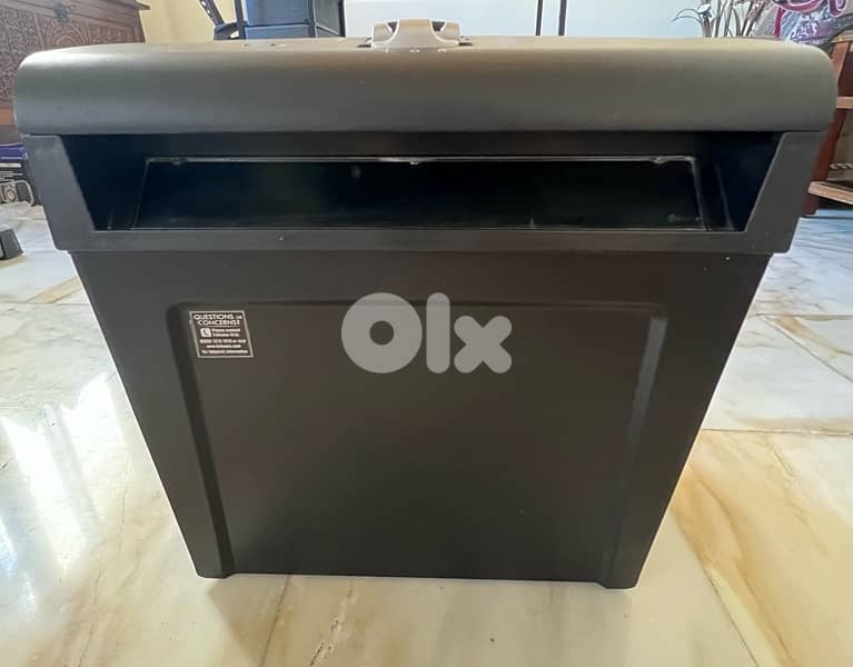 FELLOWES PAPER SHREDDER 1