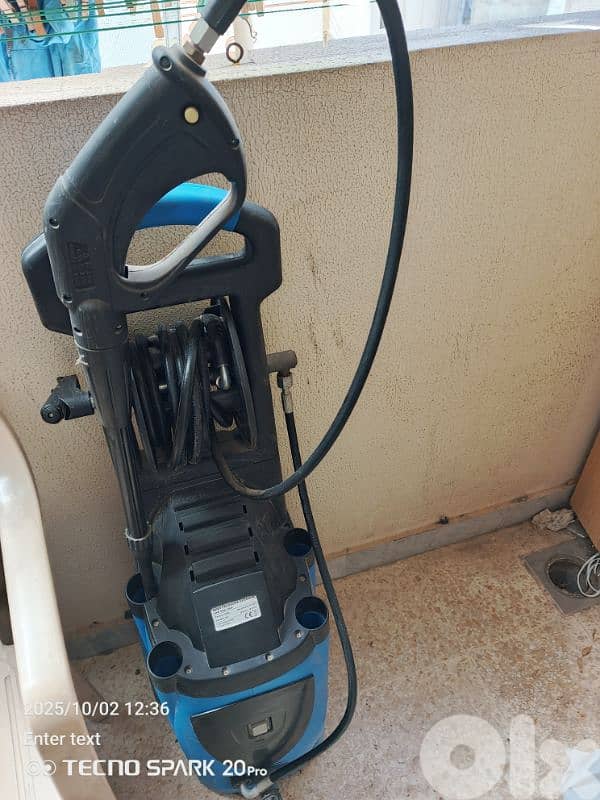 فرض ضغط صناعي لتنظيف الصحور 2