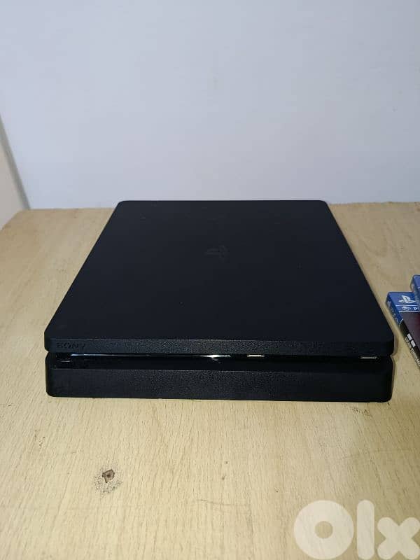 ps4 slim 1