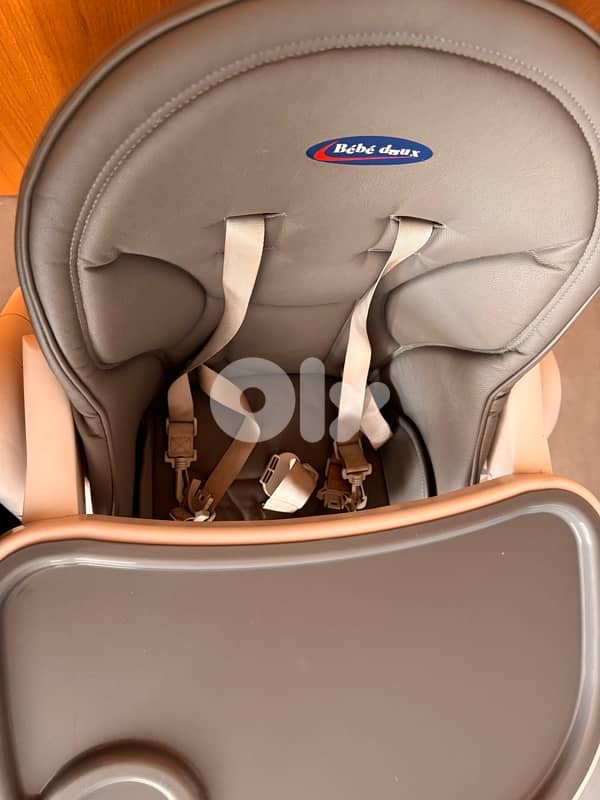 High chair 4